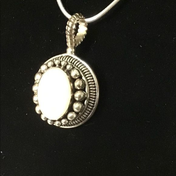 925 Sterling Silver Vintage Suarti Bali Real Mother-of-pearl  Sterling 925 Suarti Bali MOP Pendant with‎ chain